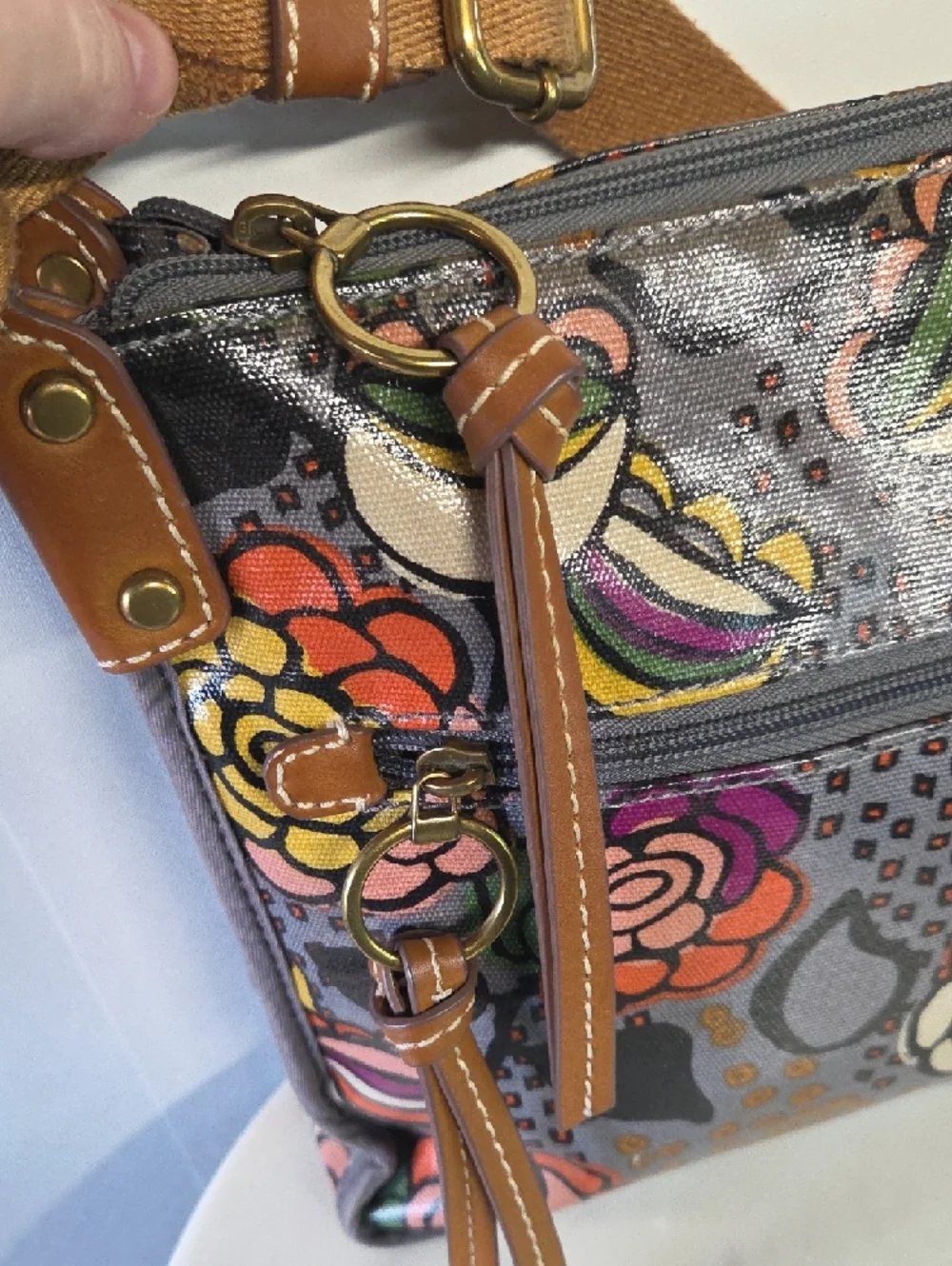 Fossil Floral Crossbody Bag - Gray with Multicolor Flowers - Picture 7 of 10